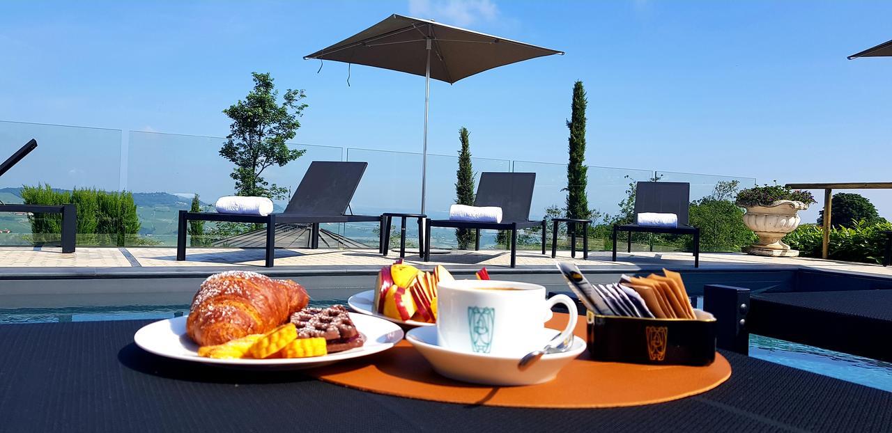 La Ribezza Boutique Hotel Monforte dʼAlba Esterno foto