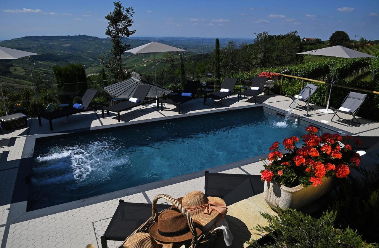La Ribezza Boutique Hotel Monforte dʼAlba Esterno foto