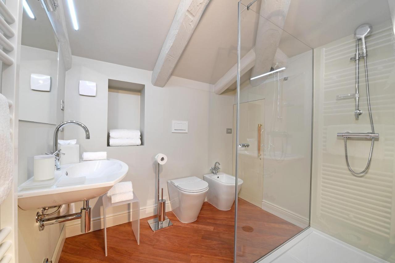 La Ribezza Boutique Hotel Monforte dʼAlba Esterno foto