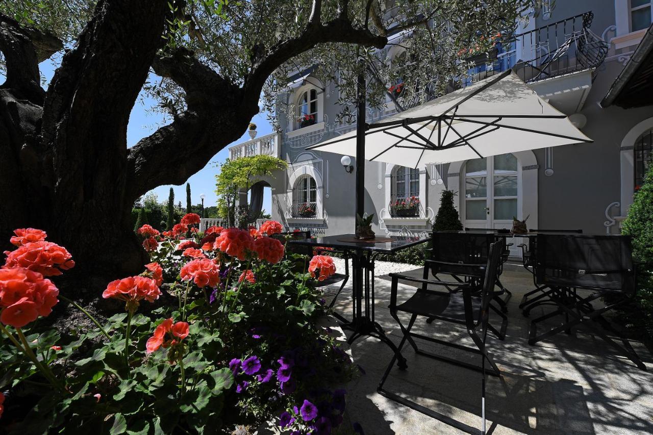 La Ribezza Boutique Hotel Monforte dʼAlba Esterno foto