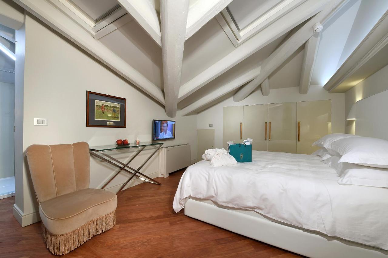 La Ribezza Boutique Hotel Monforte dʼAlba Esterno foto