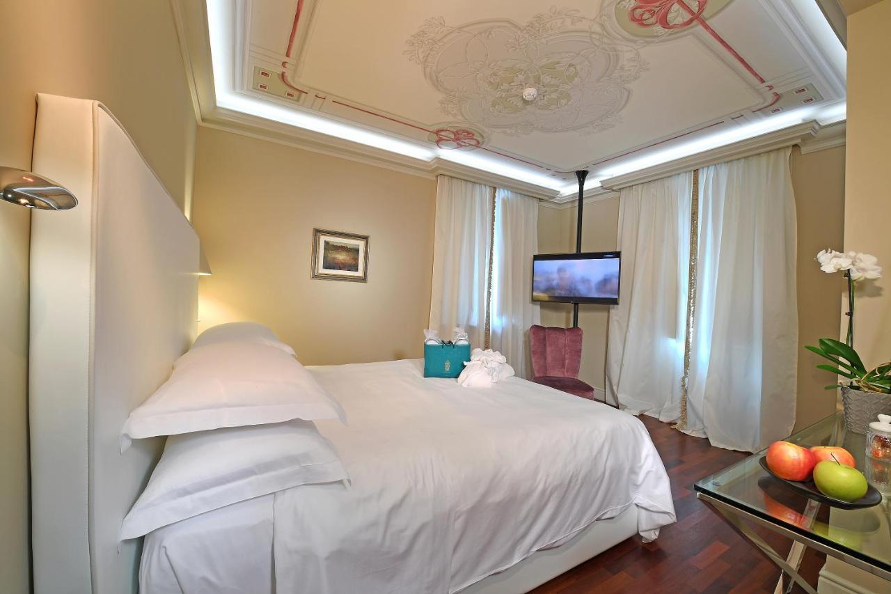 La Ribezza Boutique Hotel Monforte dʼAlba Esterno foto